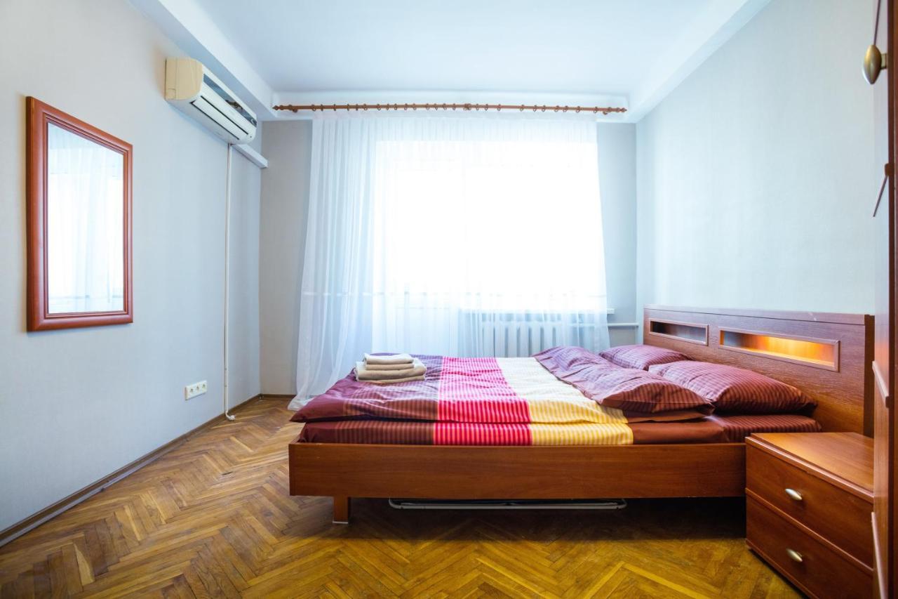 Apartment Near Metro Pecherskaya Kyjev Exteriér fotografie